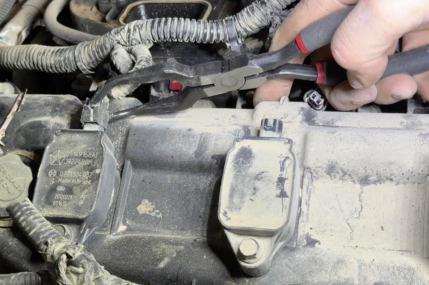 imageLisle 37980 Electrical Disconnect Pliers 60 DegreeConnector